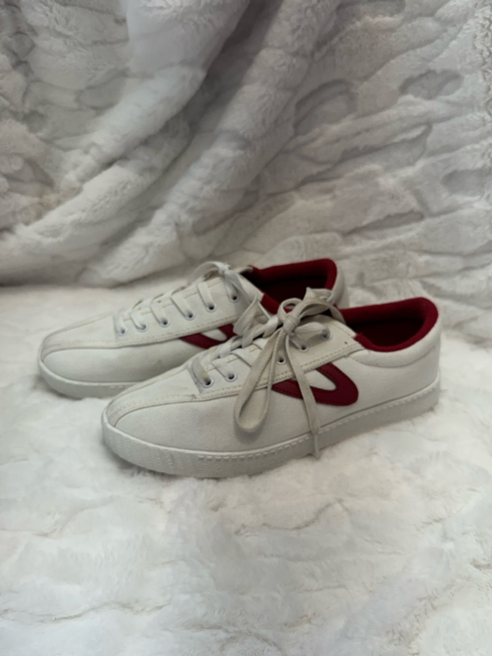 tretorn sneakers women 8.5 Red/white